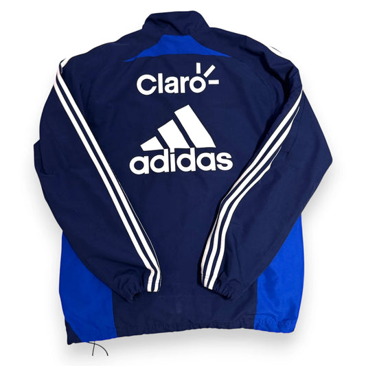 Cortavientos Universidad de Chile 2011