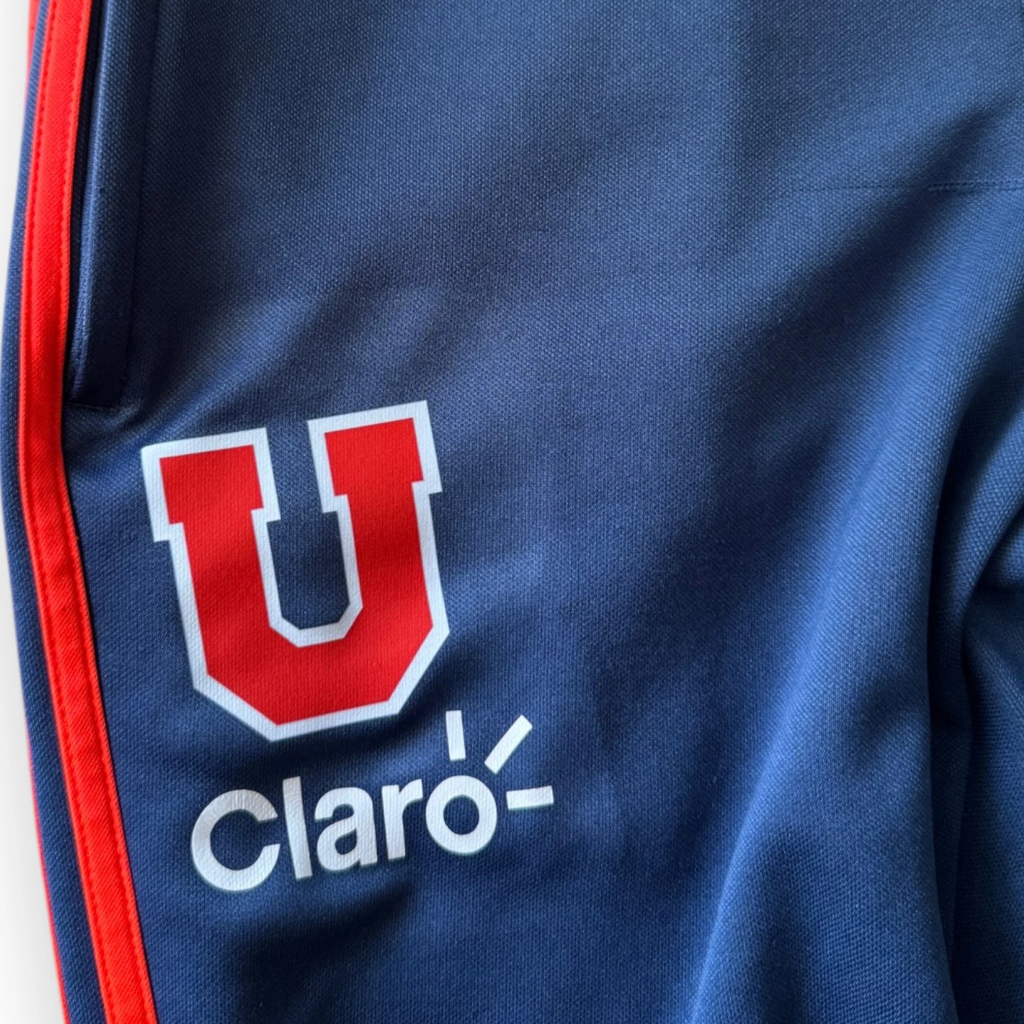 Buzo Universidad de Chile tipo 2015
