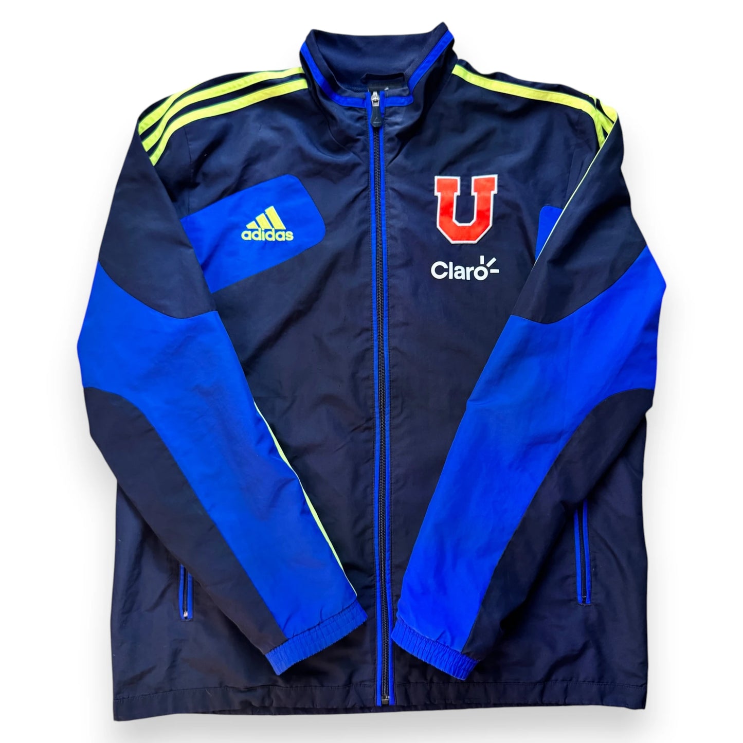 Cortavientos Universidad de Chile 2012