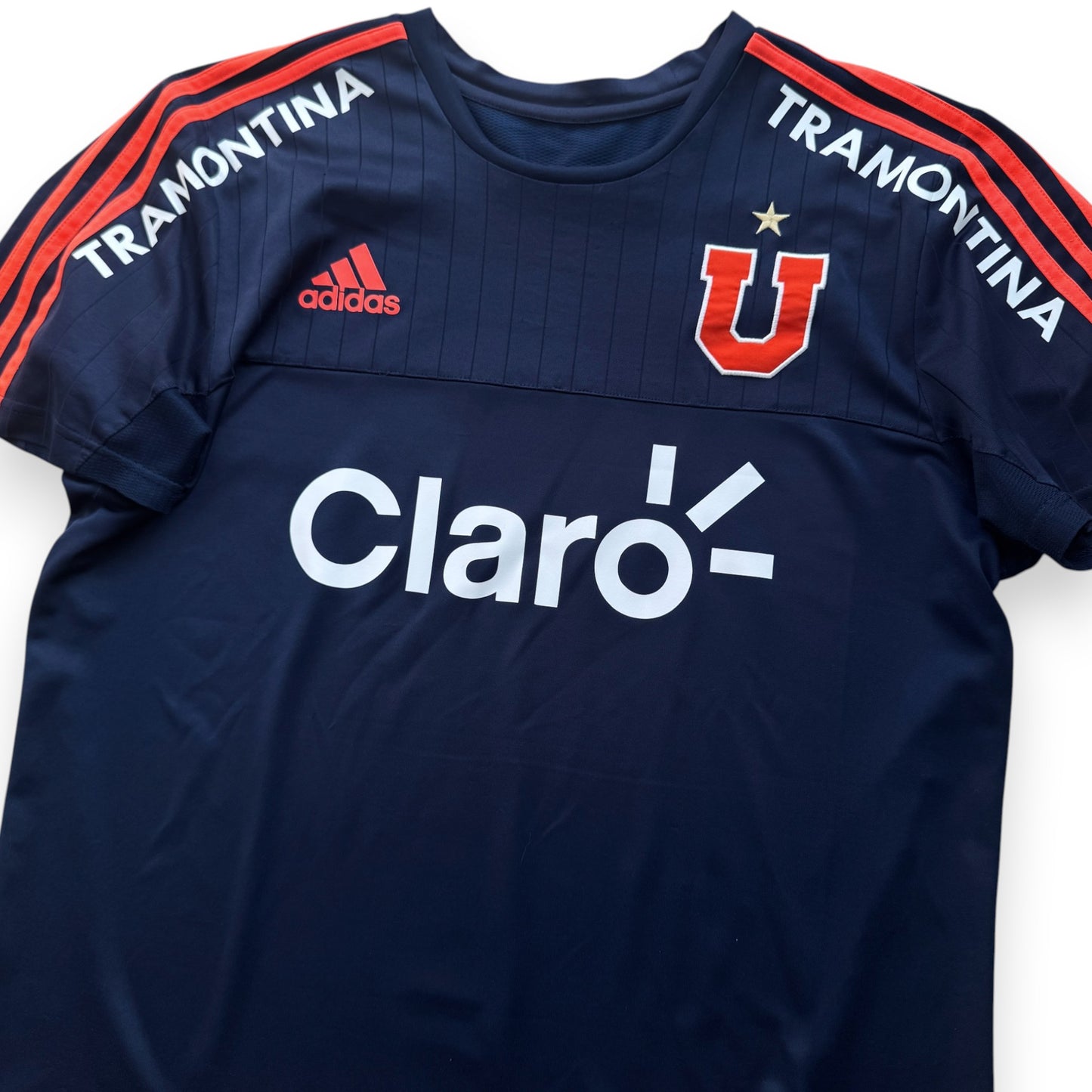 Camiseta entrenamiento Universidad de Chile 2015