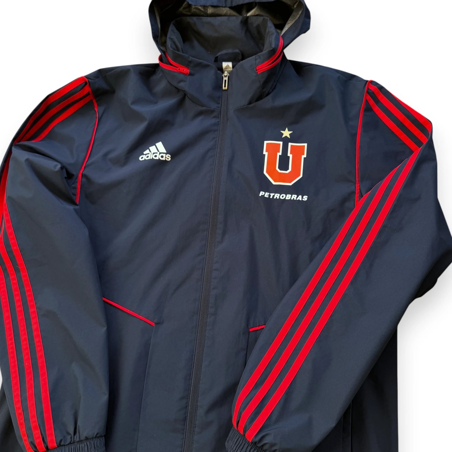 Cortavientos impermeable Universidad de Chile  2019