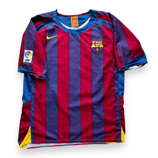 Camiseta Barcelona 2005/6 - Ronaldinho