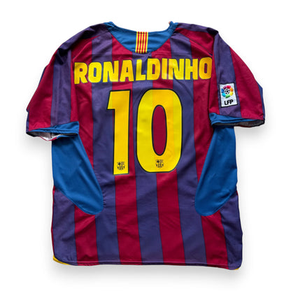 Camiseta Barcelona 2005/6 - Ronaldinho