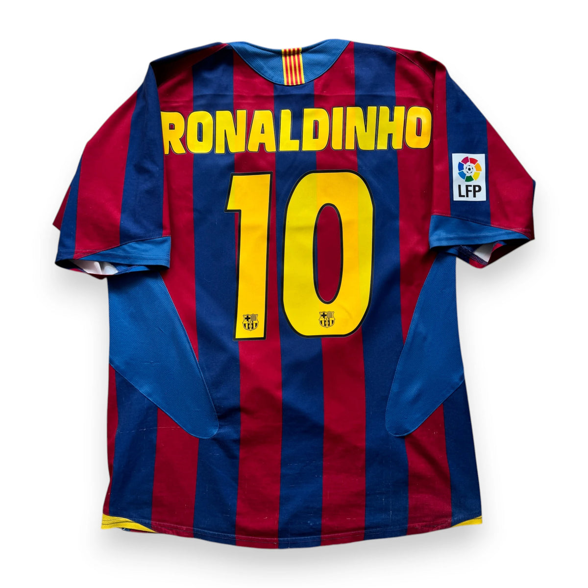 Camiseta Barcelona 2005/6 - Ronaldinho
