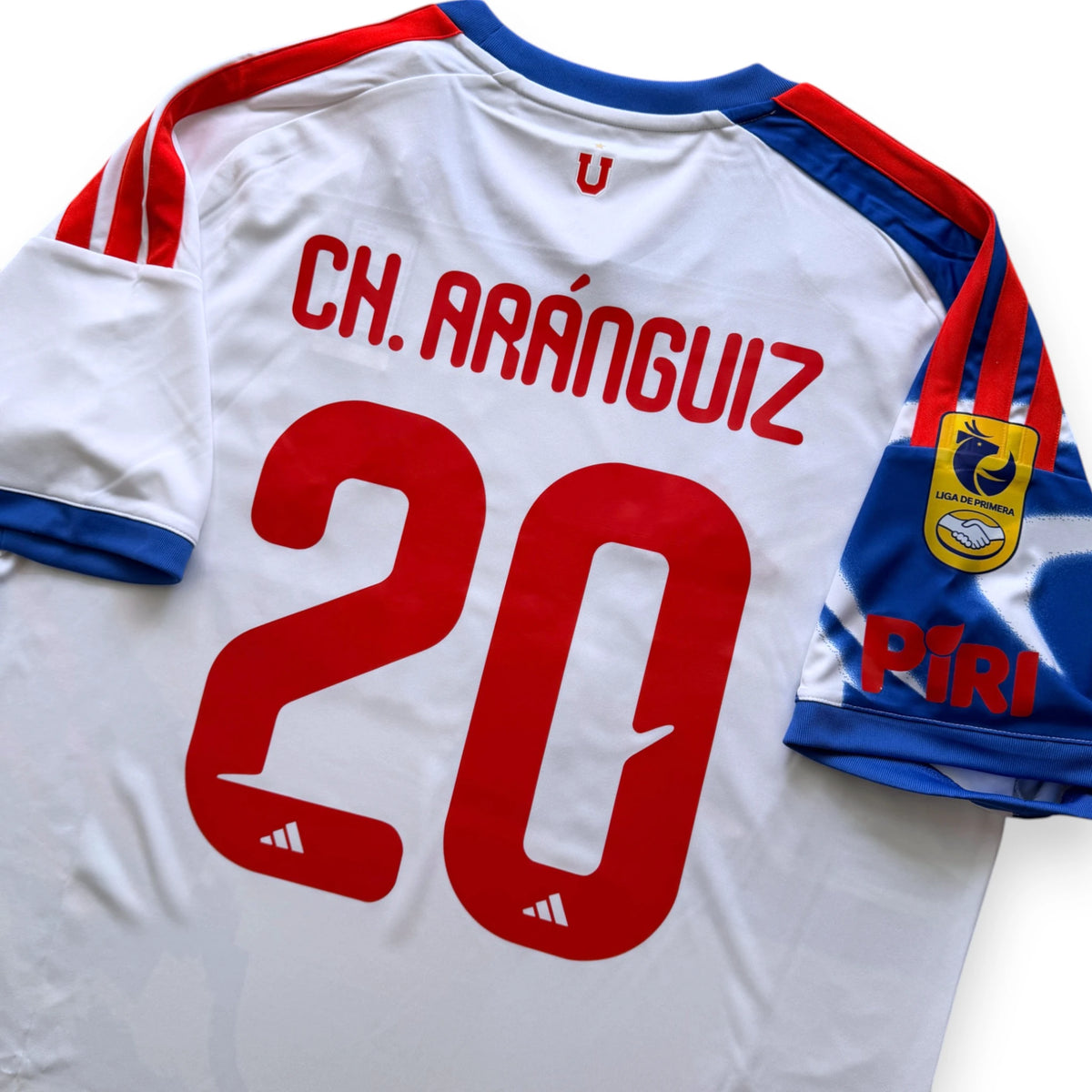 Camiseta visita Universidad de Chile 2026 - Aranguiz