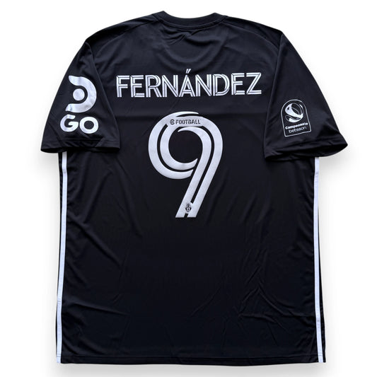 Camiseta Universidad de Chile Luto Leonel 2023 - Fernandez
