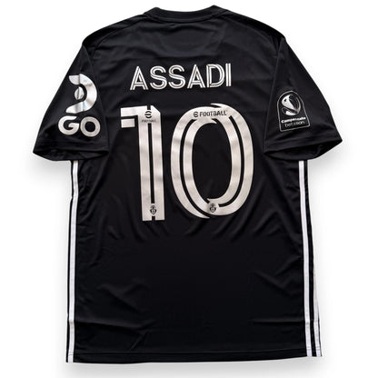 Camiseta Universidad de Chile Luto Leonel 2023 - Assadi